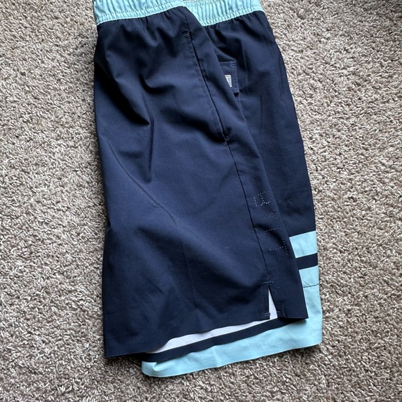 Bylt Basics Board Shorts size 33 - Picture 3 of 4